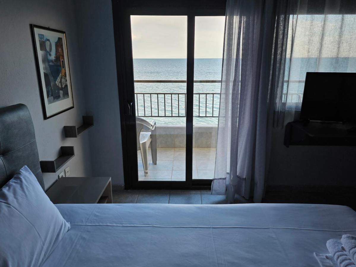 Studio Just On The Beach Paralia Katerinis Exterior photo