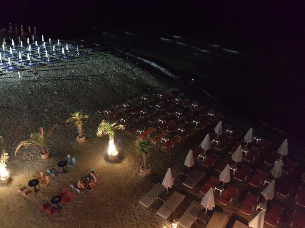 Studio Just On The Beach Paralia Katerinis Exterior photo